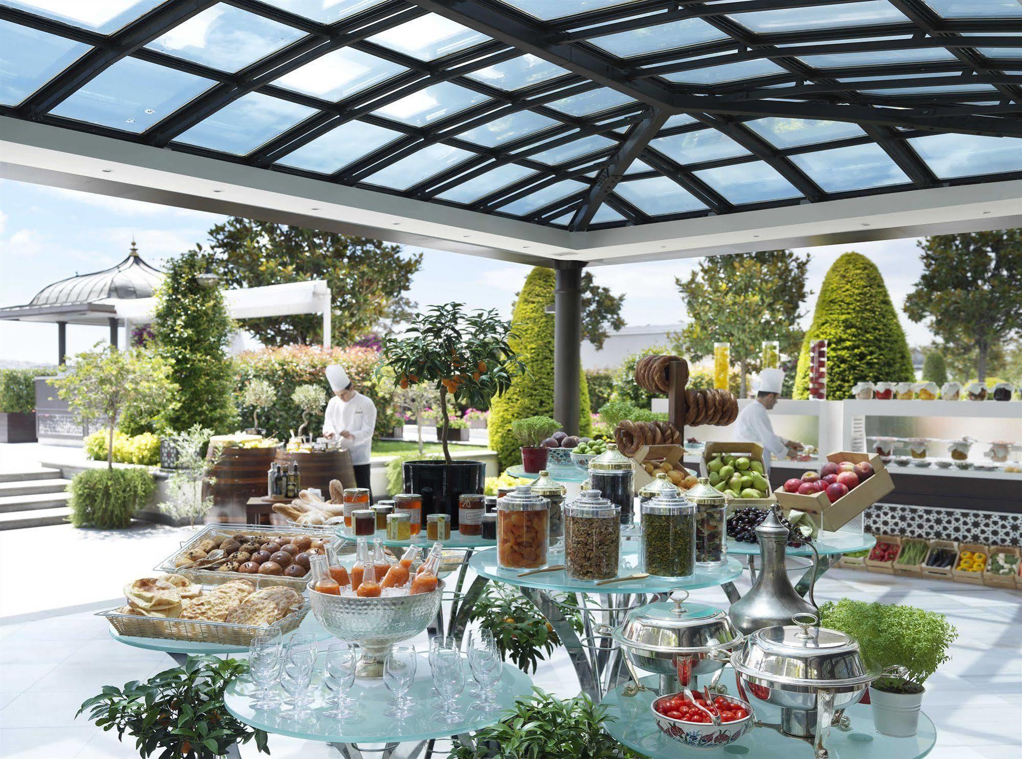 Four Seasons Hotel Istanbul At The Bosphorus Exterior foto